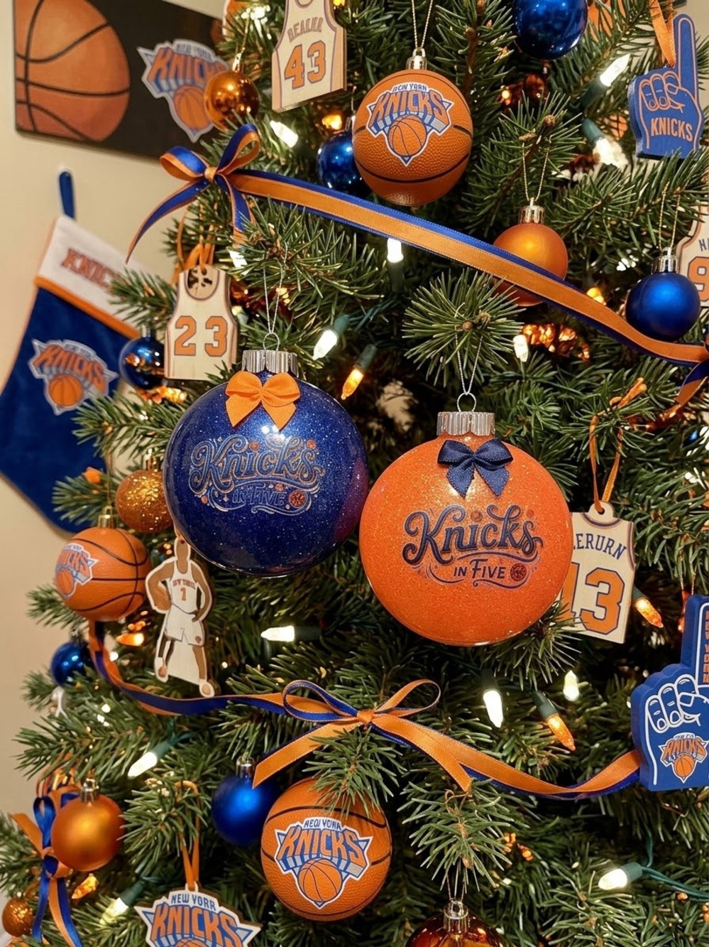NY Knicks In Five Ornaments